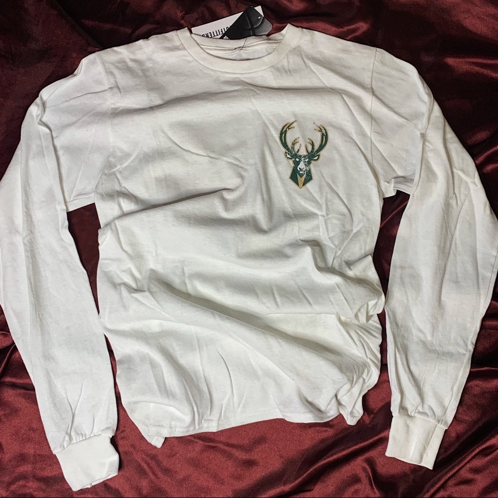Vintage Look Milwaukee Bucks Long Sleeve